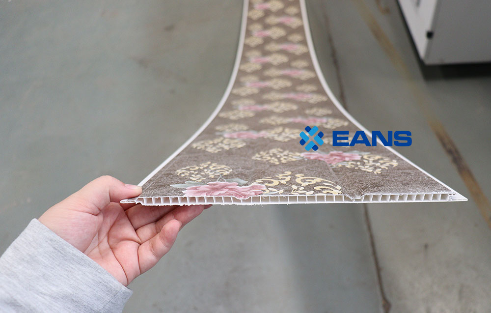 линия по производству панелей ПВХ