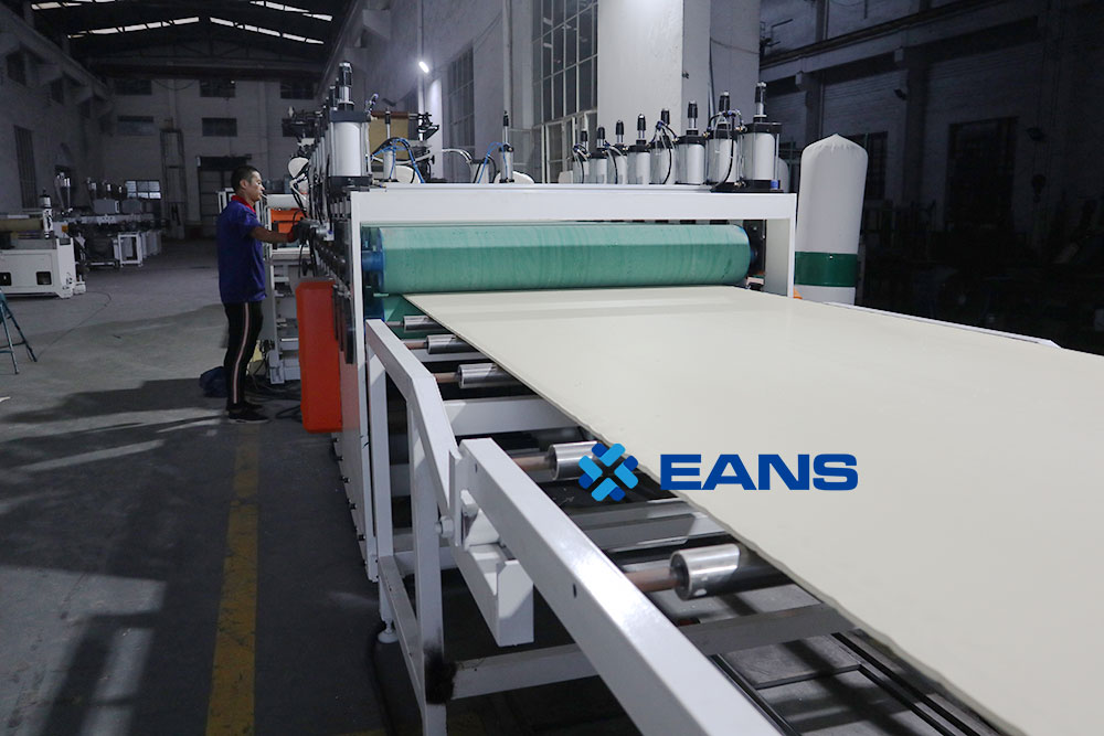 линия по производству пенопласта WPC