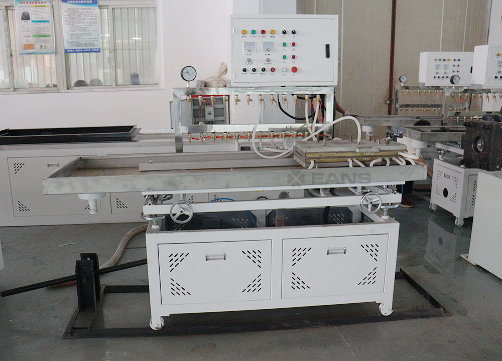 Линия по производству стеновых панелей из ПВХ