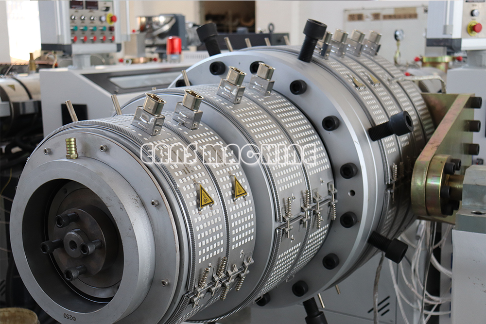 Экструзионная матрица для труб